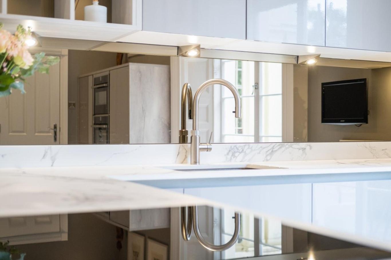 Wellington Square - By Luxury Apartments view 4