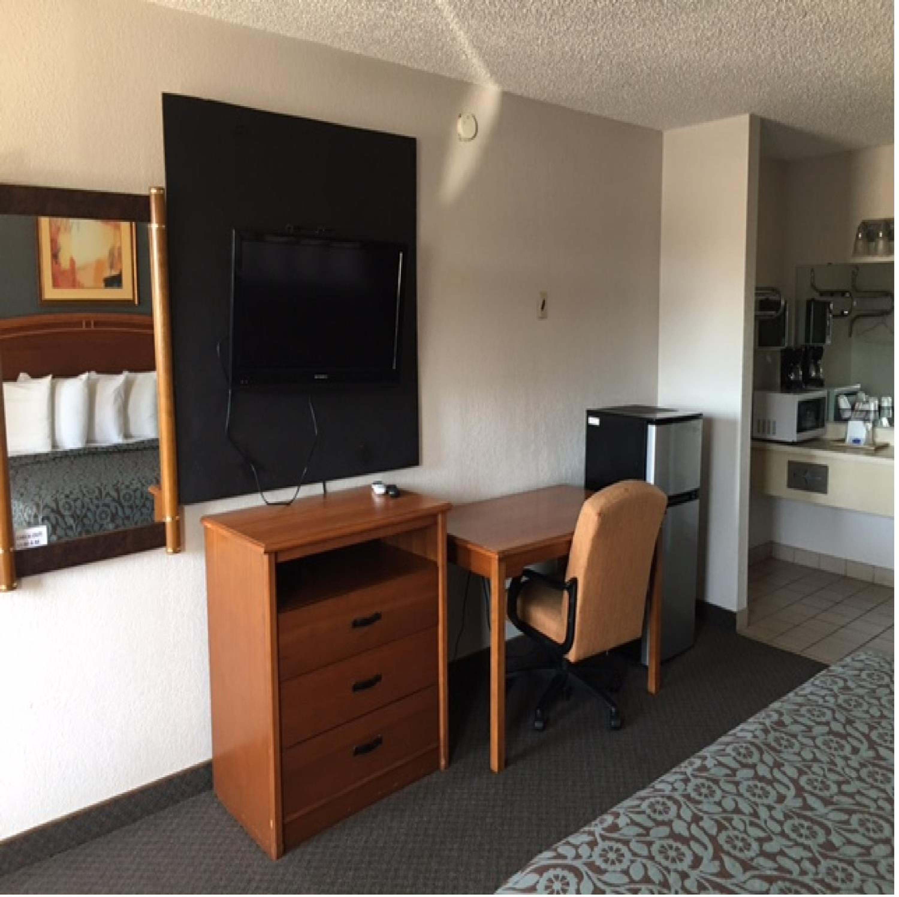 Hebbronville Executive Inn