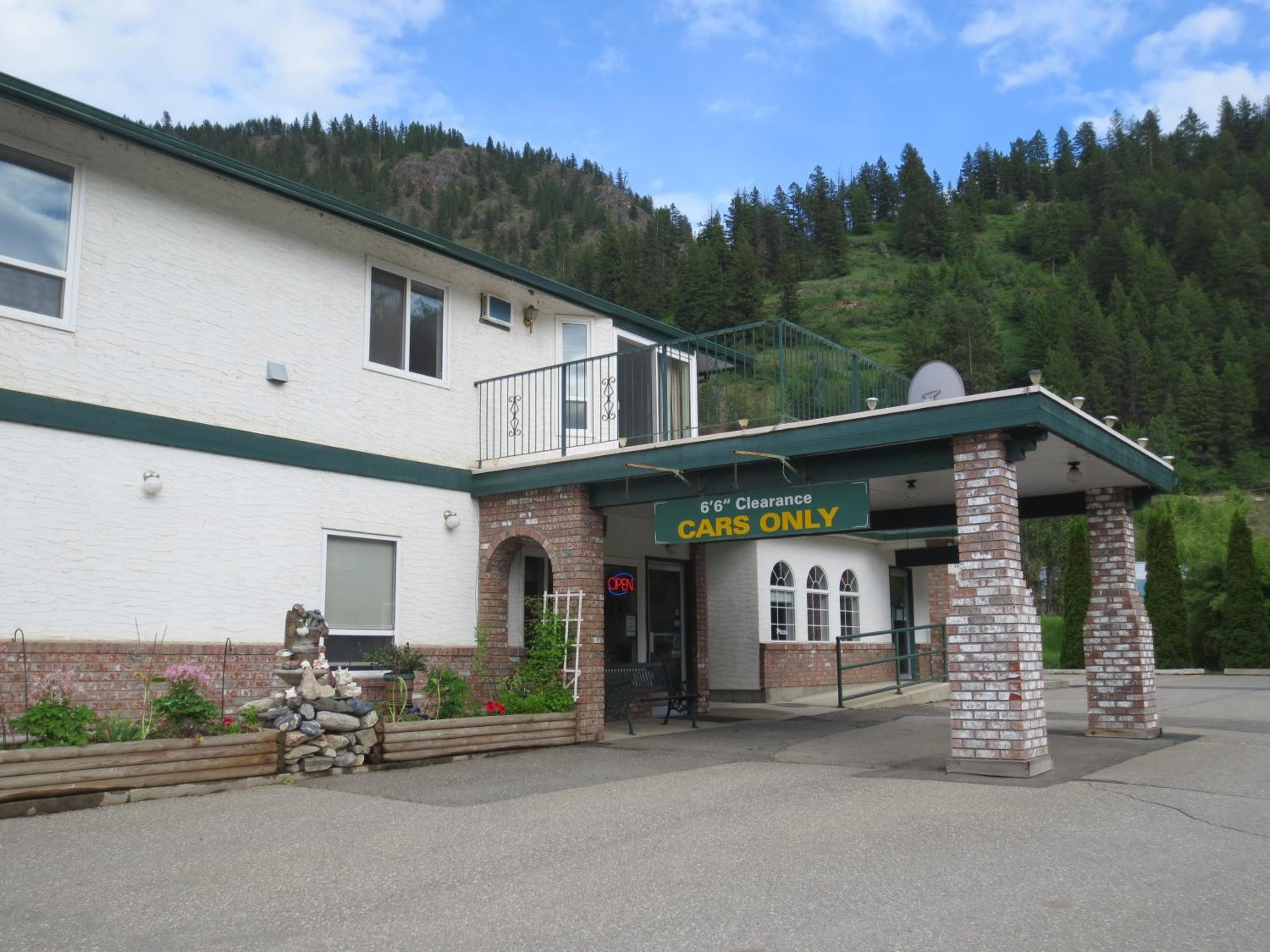 Chase Country Inn