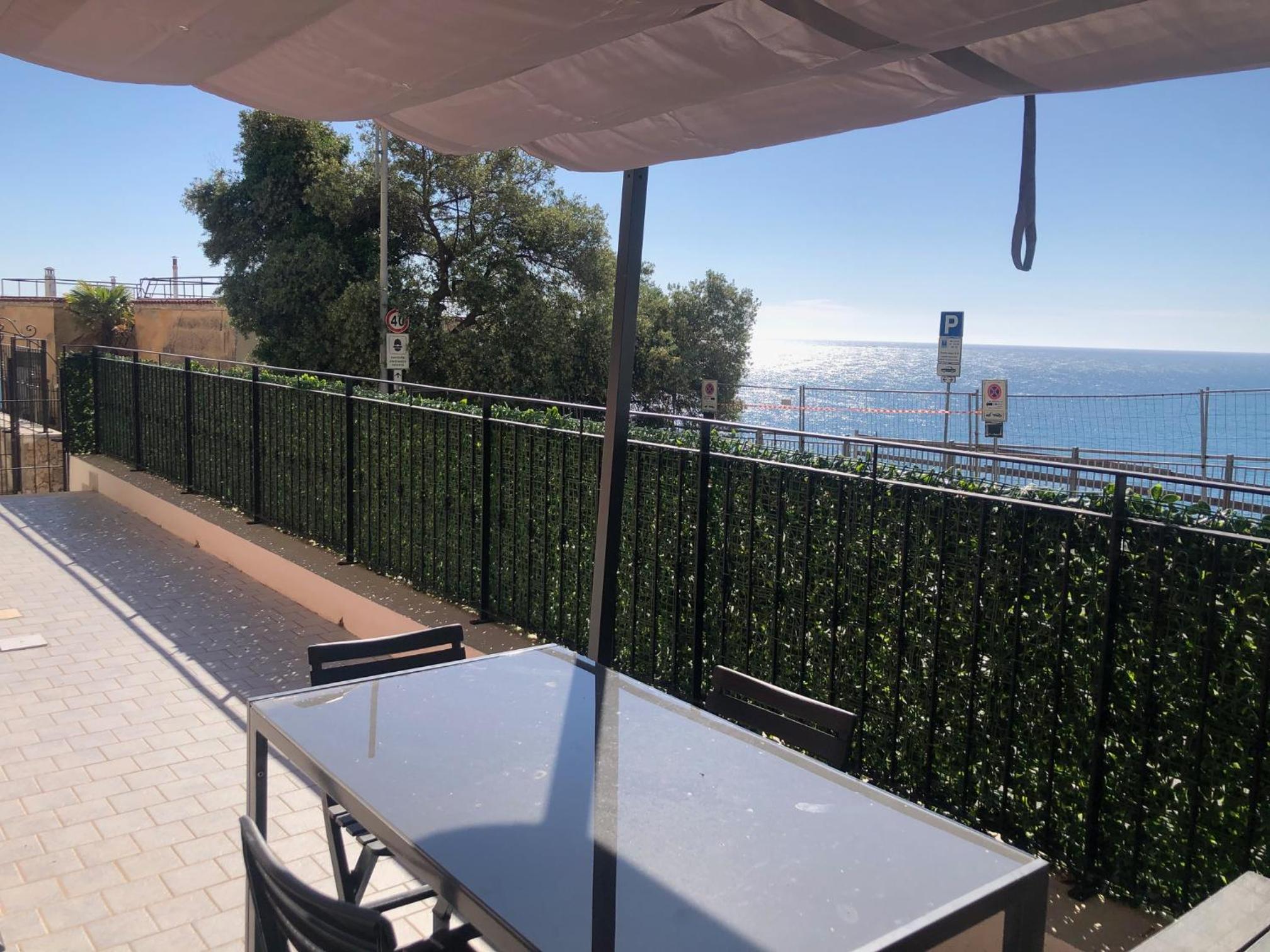Casa SERGE vista mare con ampio terrazzo privato view 3