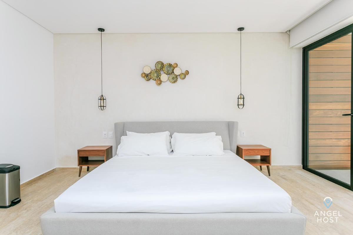 Beautifully Minimalistic Studio Wrapped in Nature by Stella Rentals - Property Image 37