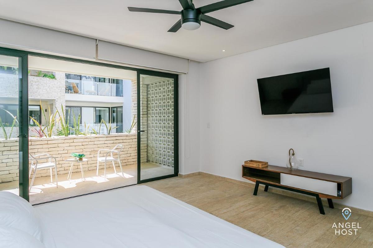Beautifully Minimalistic Studio Wrapped in Nature by Stella Rentals - Property Image 35