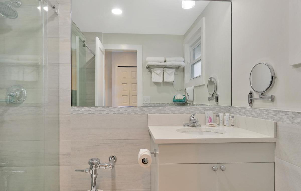 East Hampton House Resort 82
