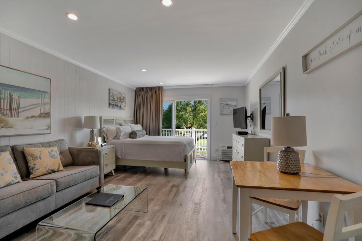 East Hampton House Resort 55