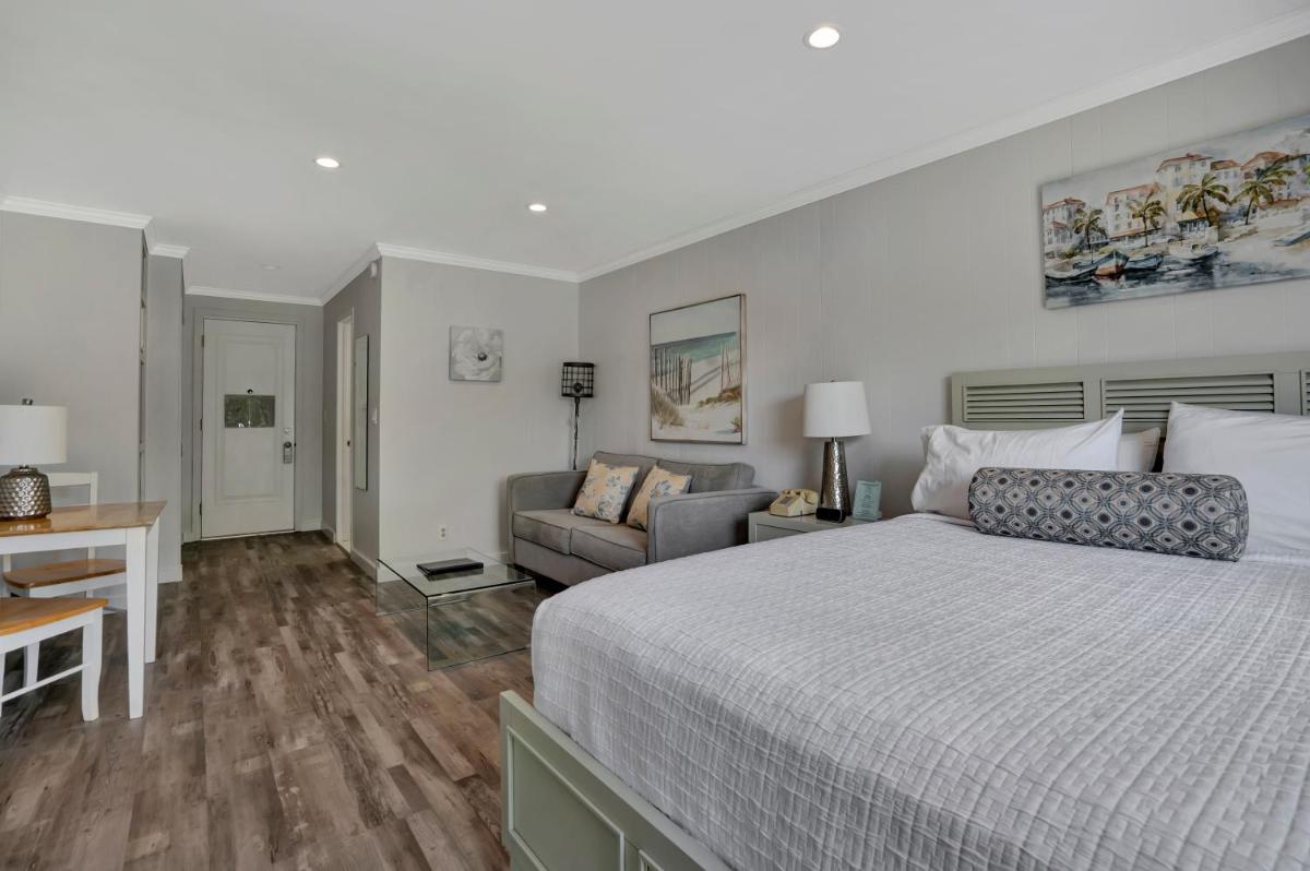 East Hampton House Resort 51