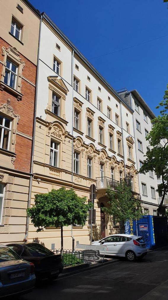 Best location to explore Krakow Spacious 105m2 view 2