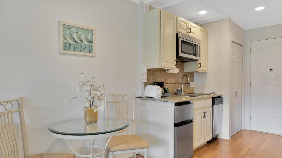 East Hampton House Resort 144