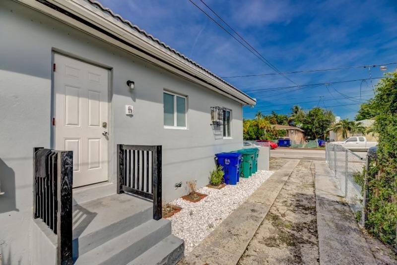 Adorable private apartments in the Heart of Miami!