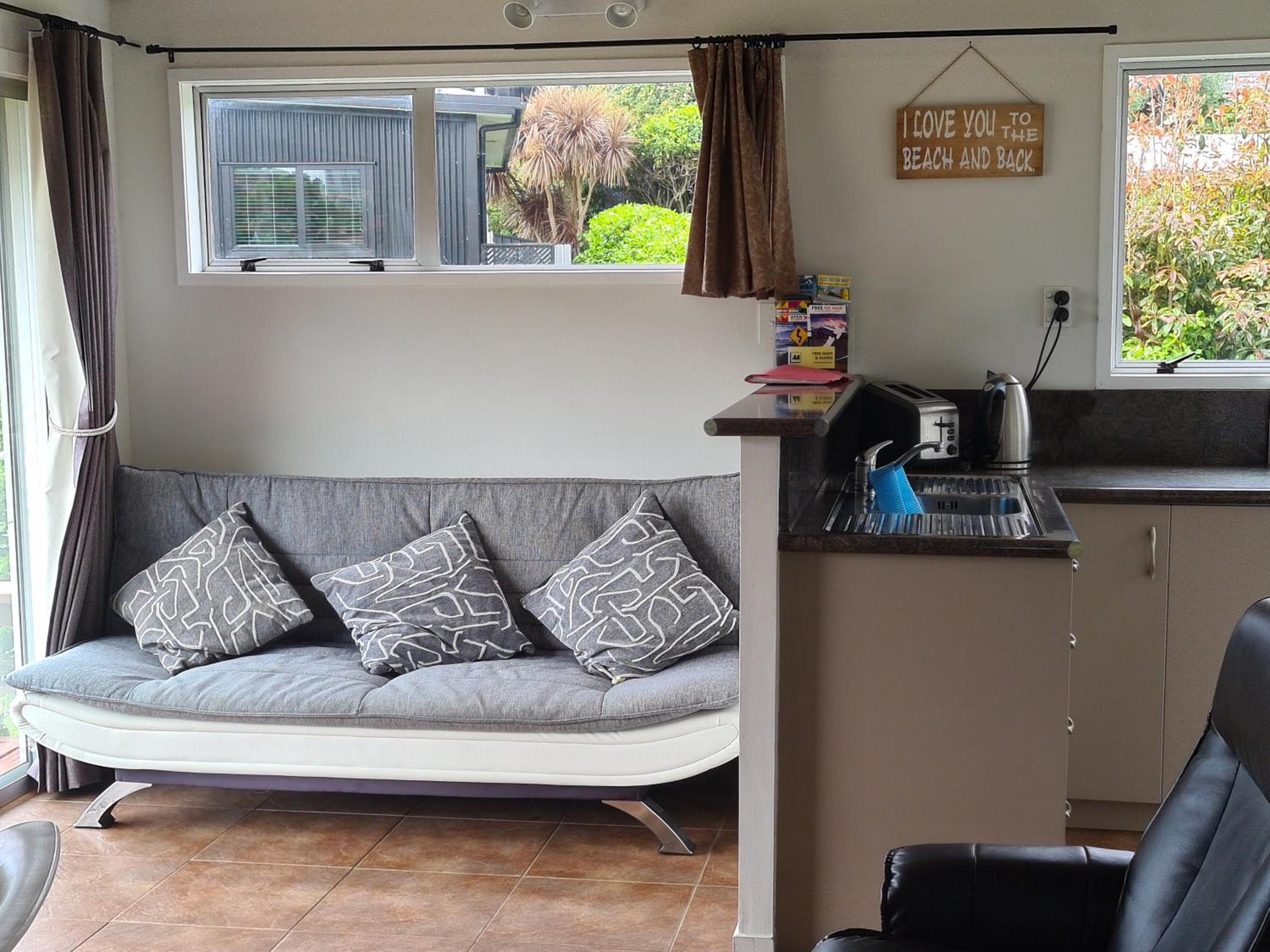 Hot Water Beach Cottage view 4