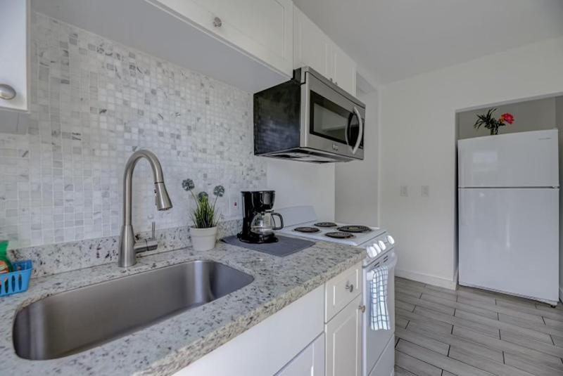 Adorable private apartments in the Heart of Miami!