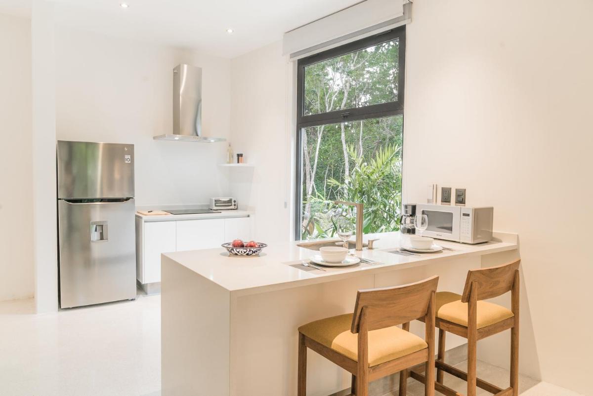 Modern & Stylish 1BR Apartment La Veleta Infinity Pool, Fitness Area & Rooftop Lounge view 3