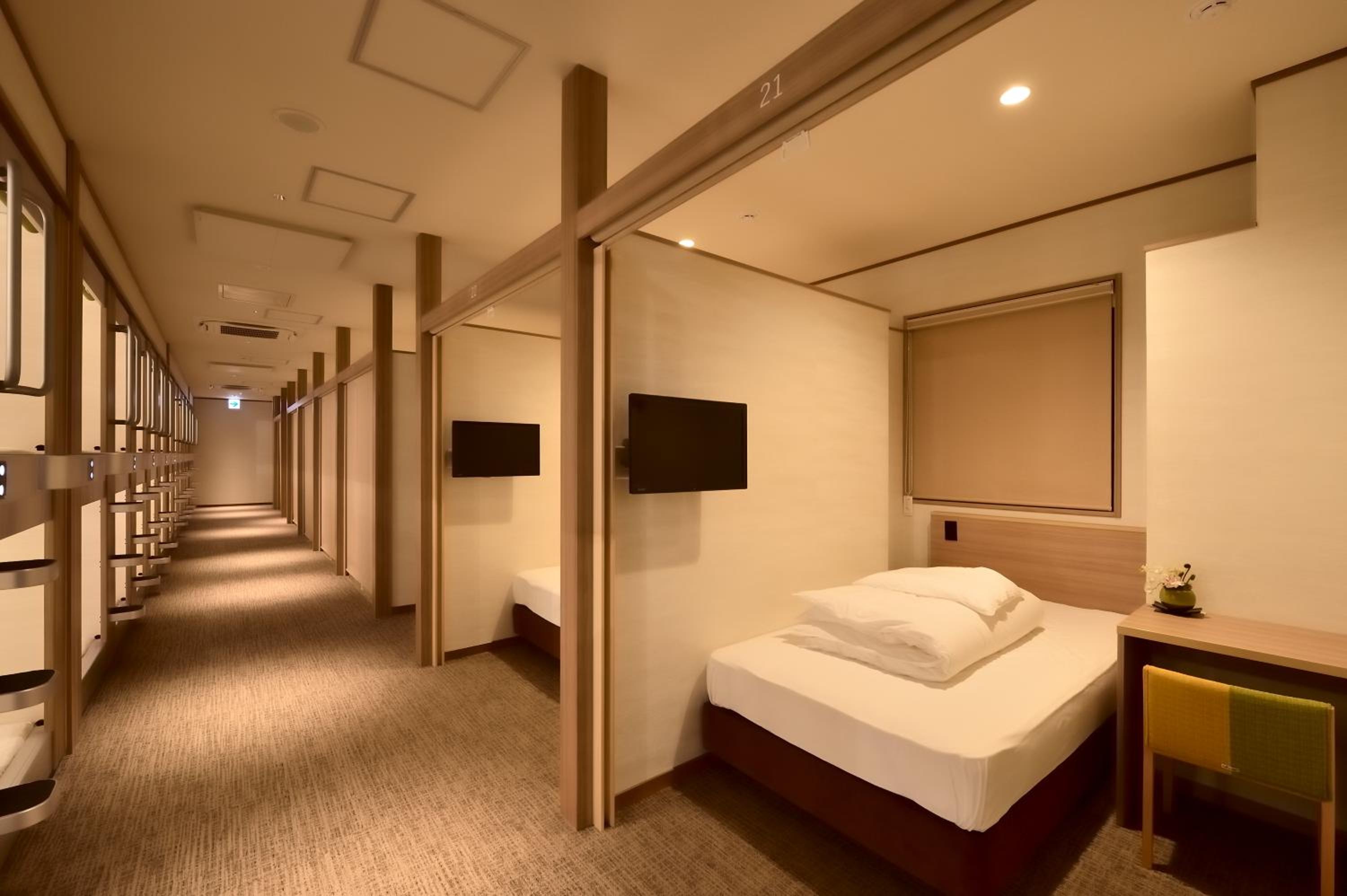 Cabin & Capsule Hotel J-SHIP Osaka Namba photo 18 of 46