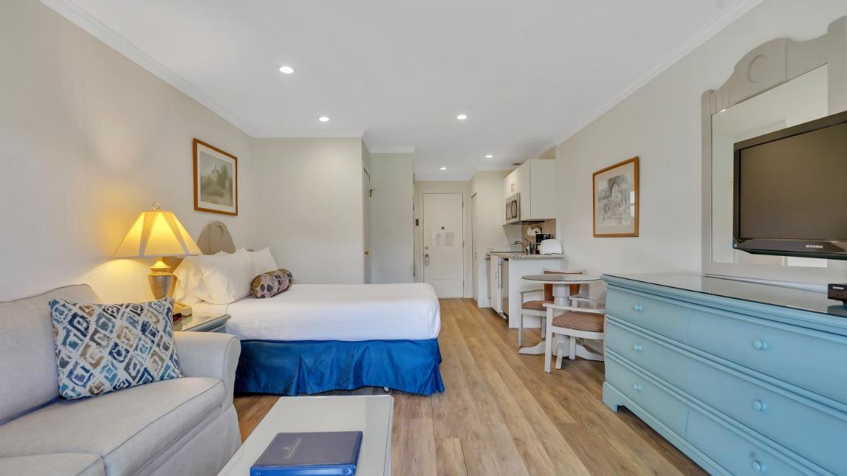East Hampton House Resort 241