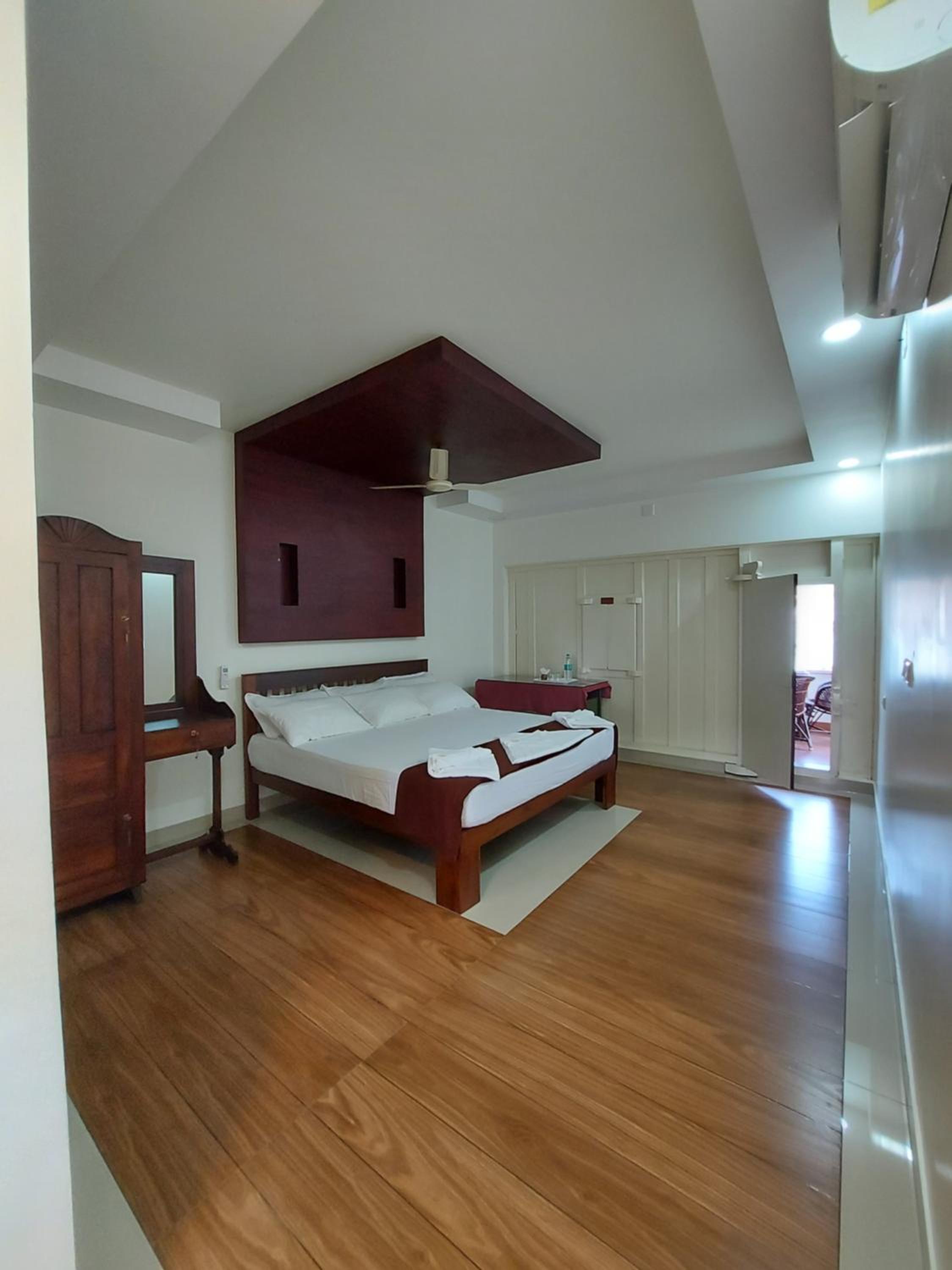 Ambadi's Villa view 4