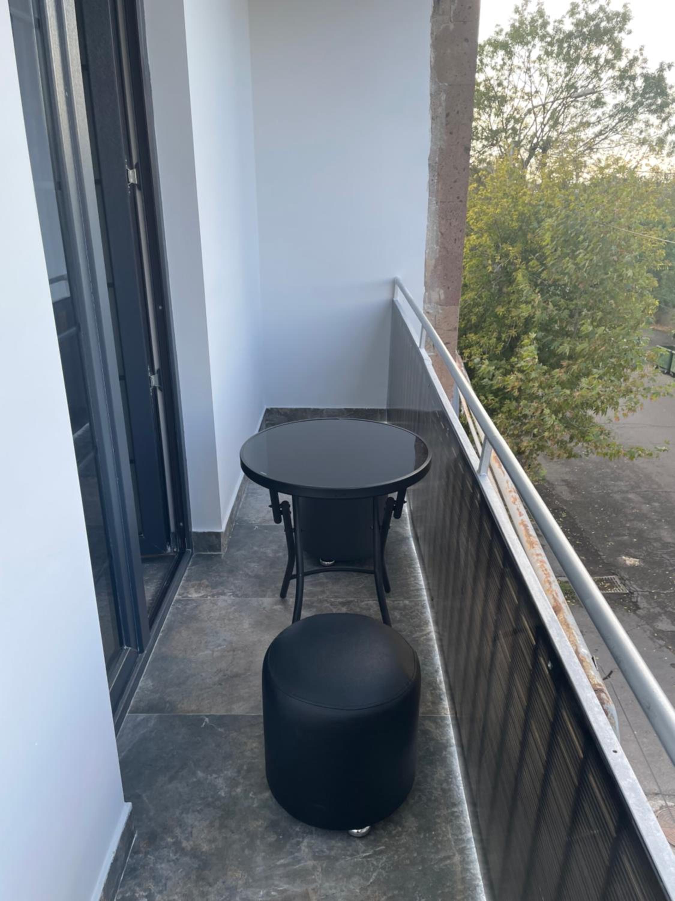Designed Apartment with French Balcony SELF CHECK IN