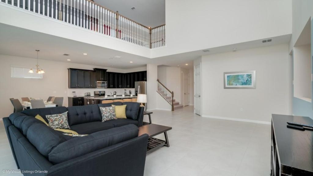 Beautiful Spacious 6 Bed Pool, Spa, Game Room villa view 5