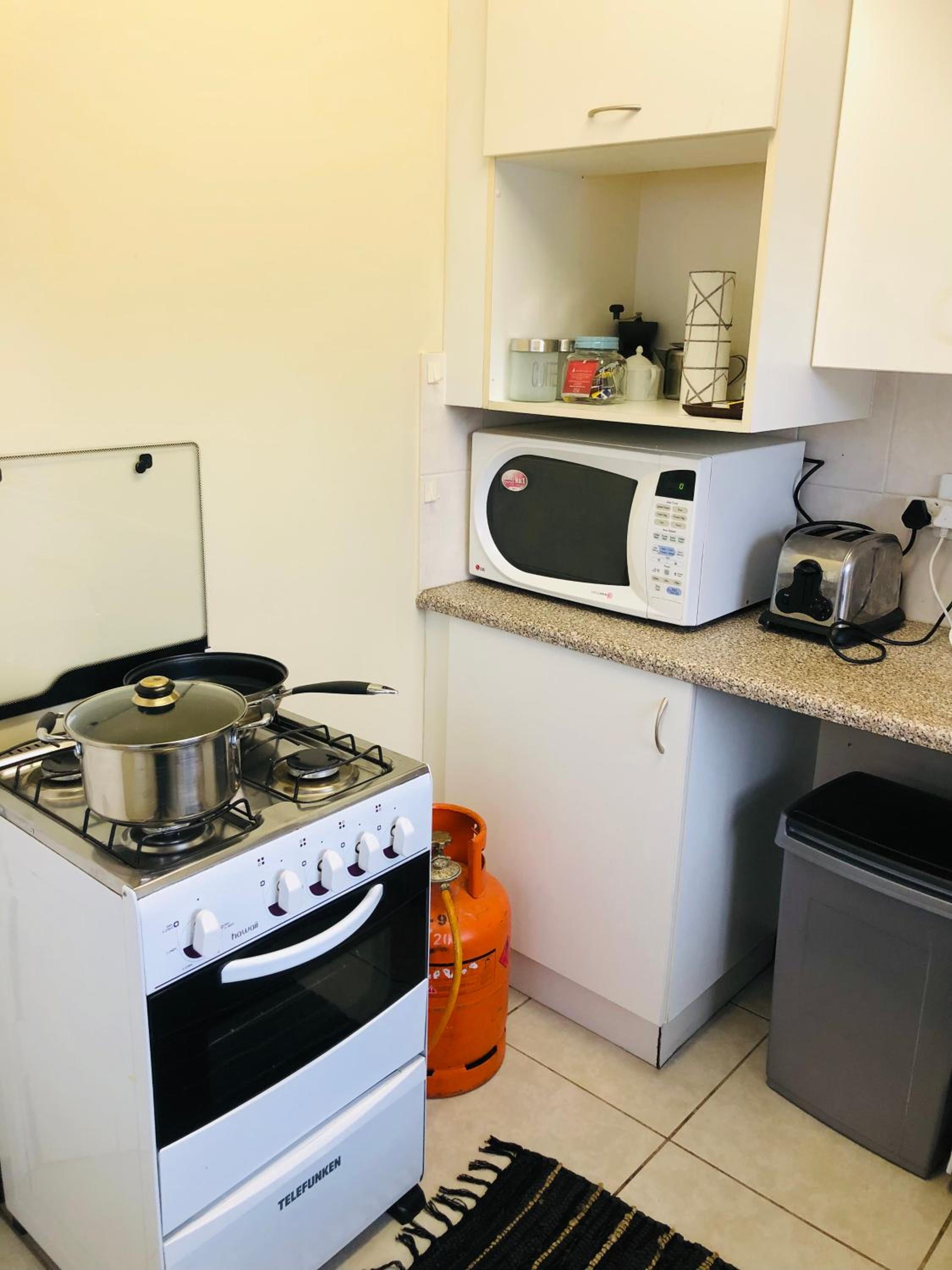 Lovely self catering first floor apartment view 5