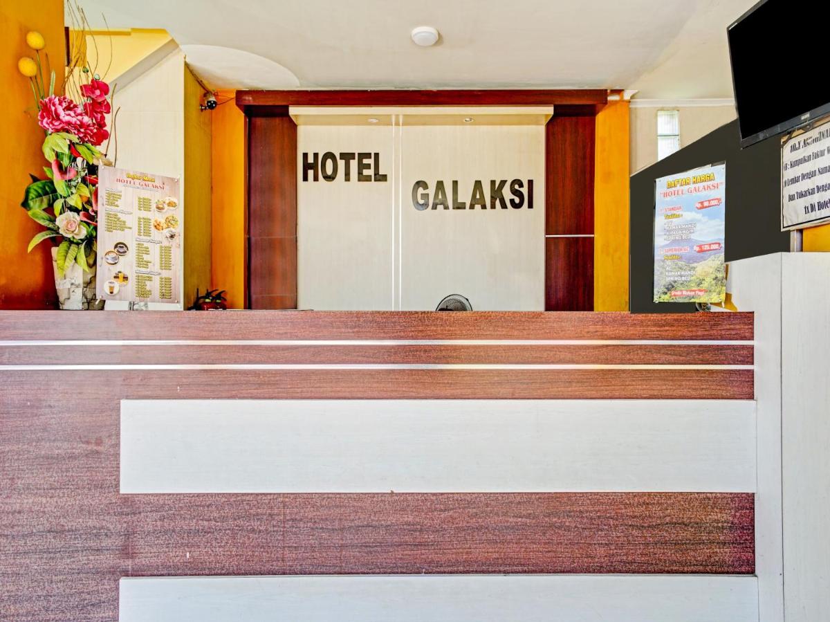 hotel reception