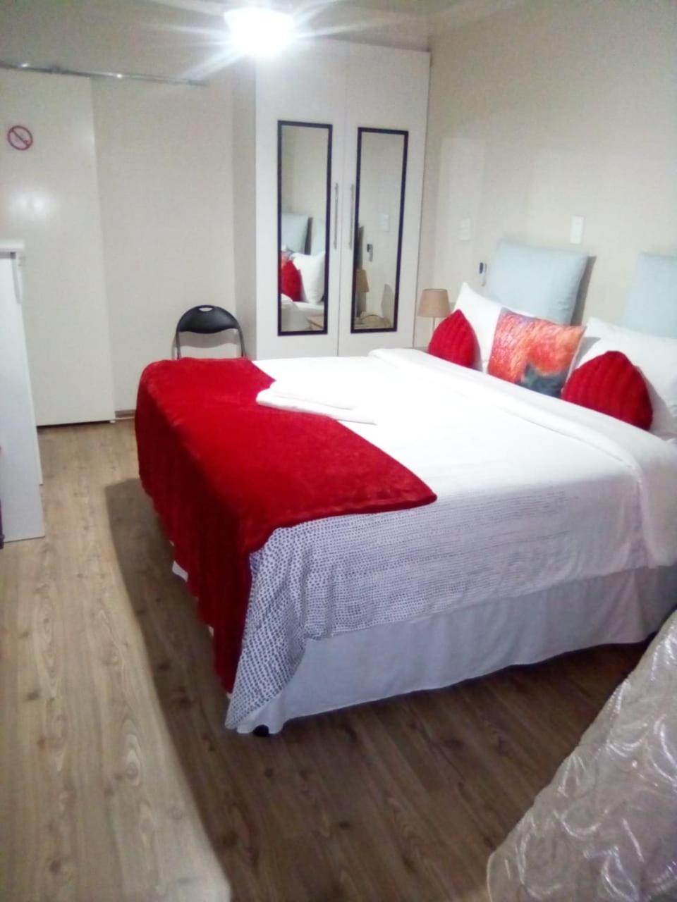 Yolonwabo Bed & Beakfast