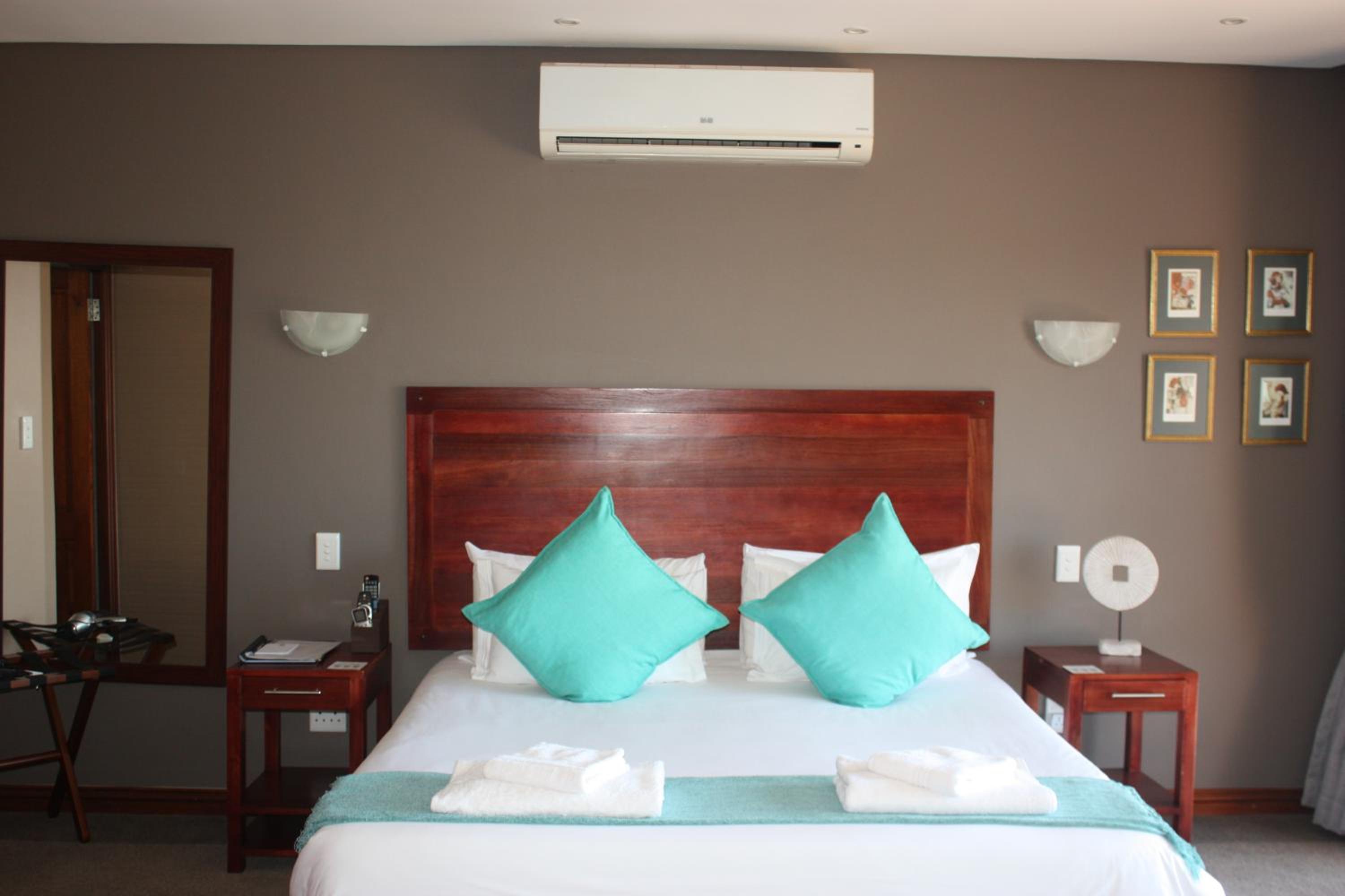 Over The Moon Guesthouse