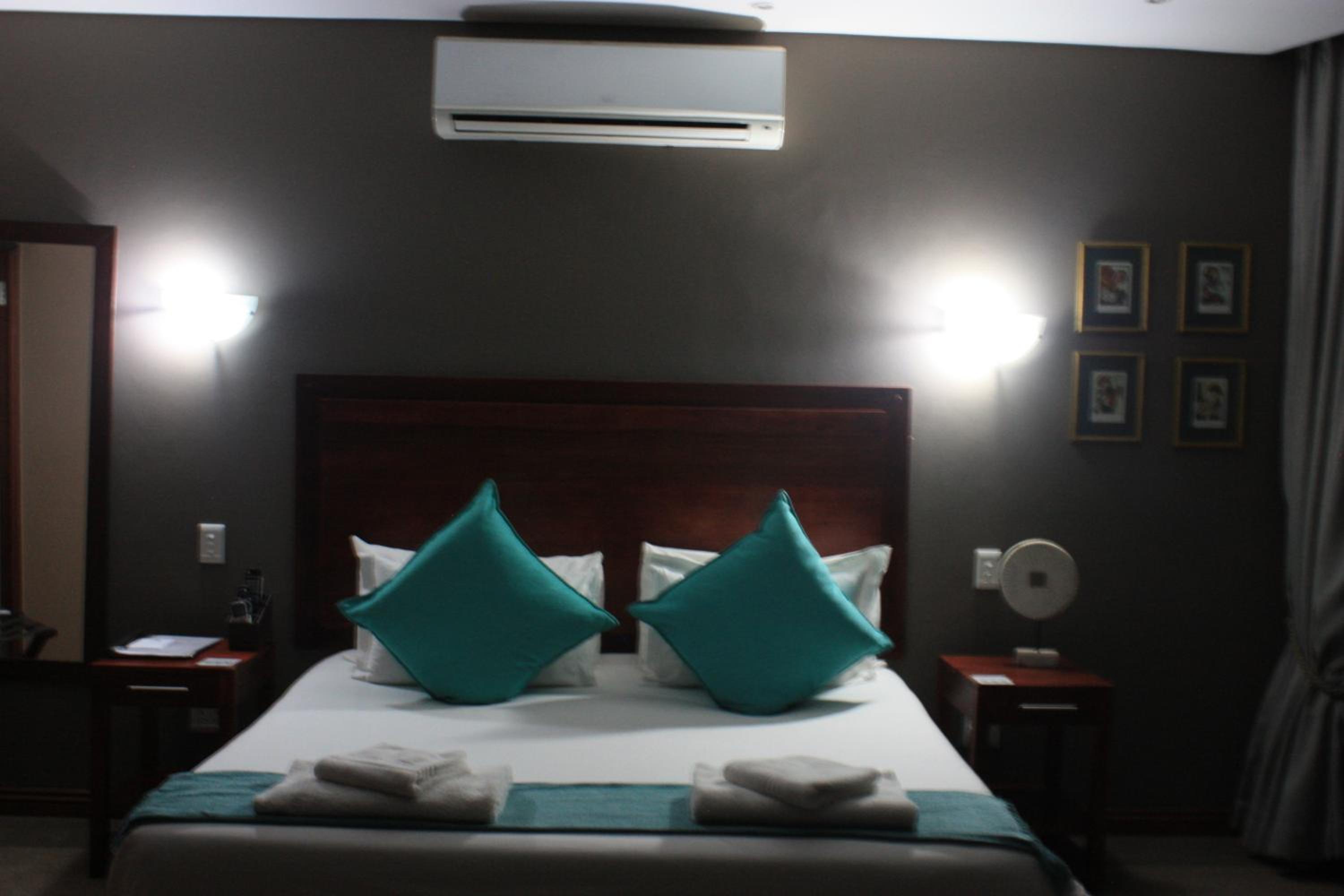 Over The Moon Guesthouse