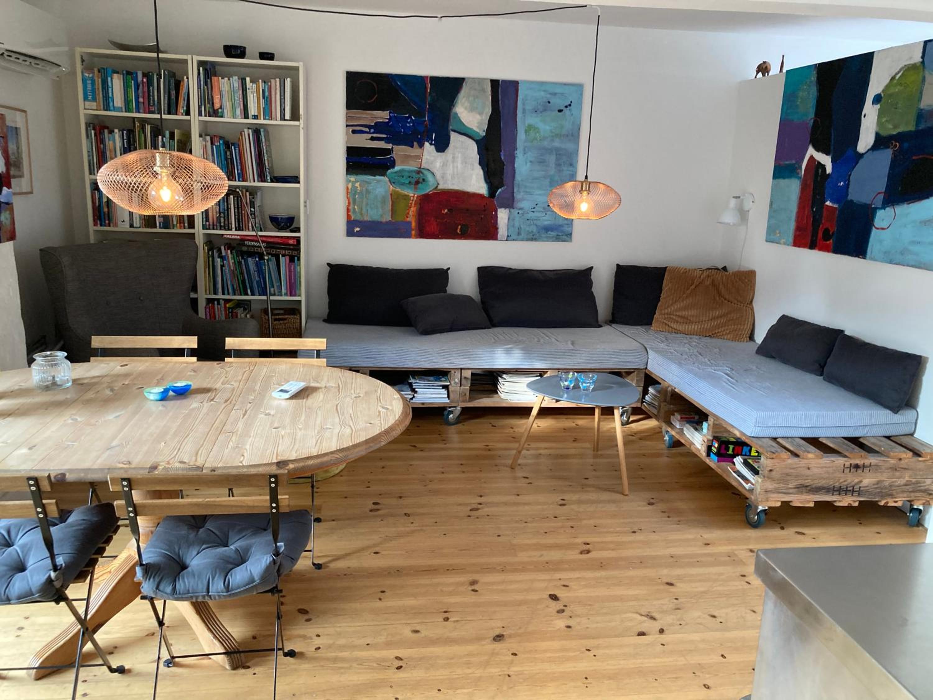 Charmerende byhus i Præstø centrum