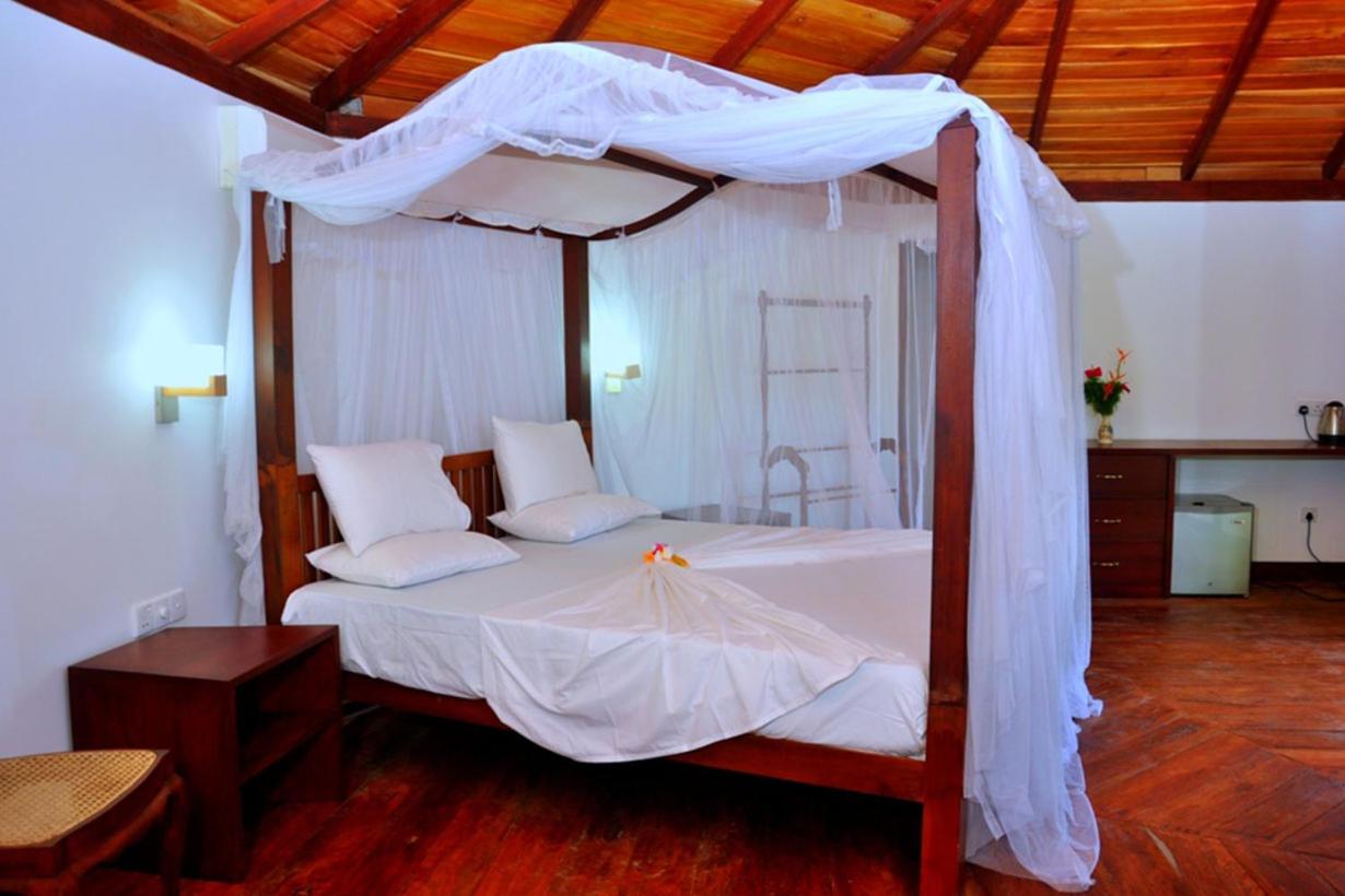 Jungle Heart Cabanas