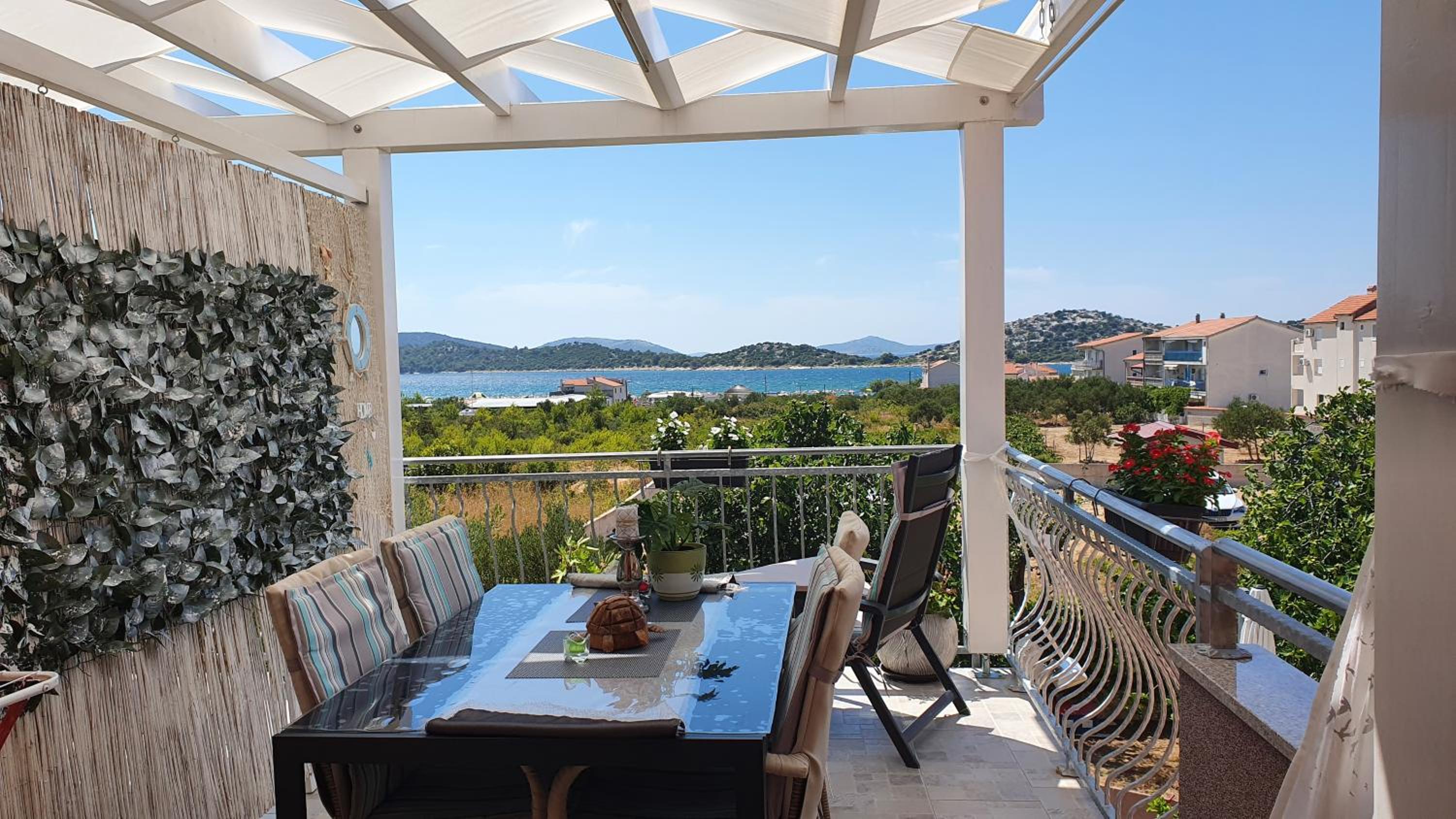 Apartmani Villa Lilliana view 3