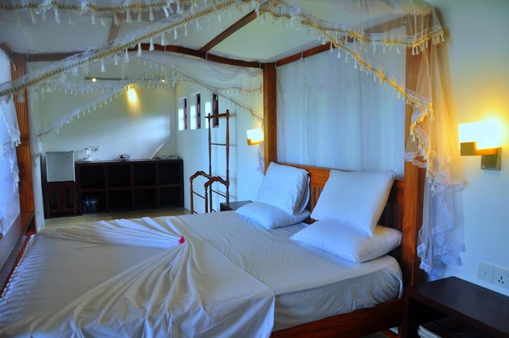 Jungle Heart Cabanas
