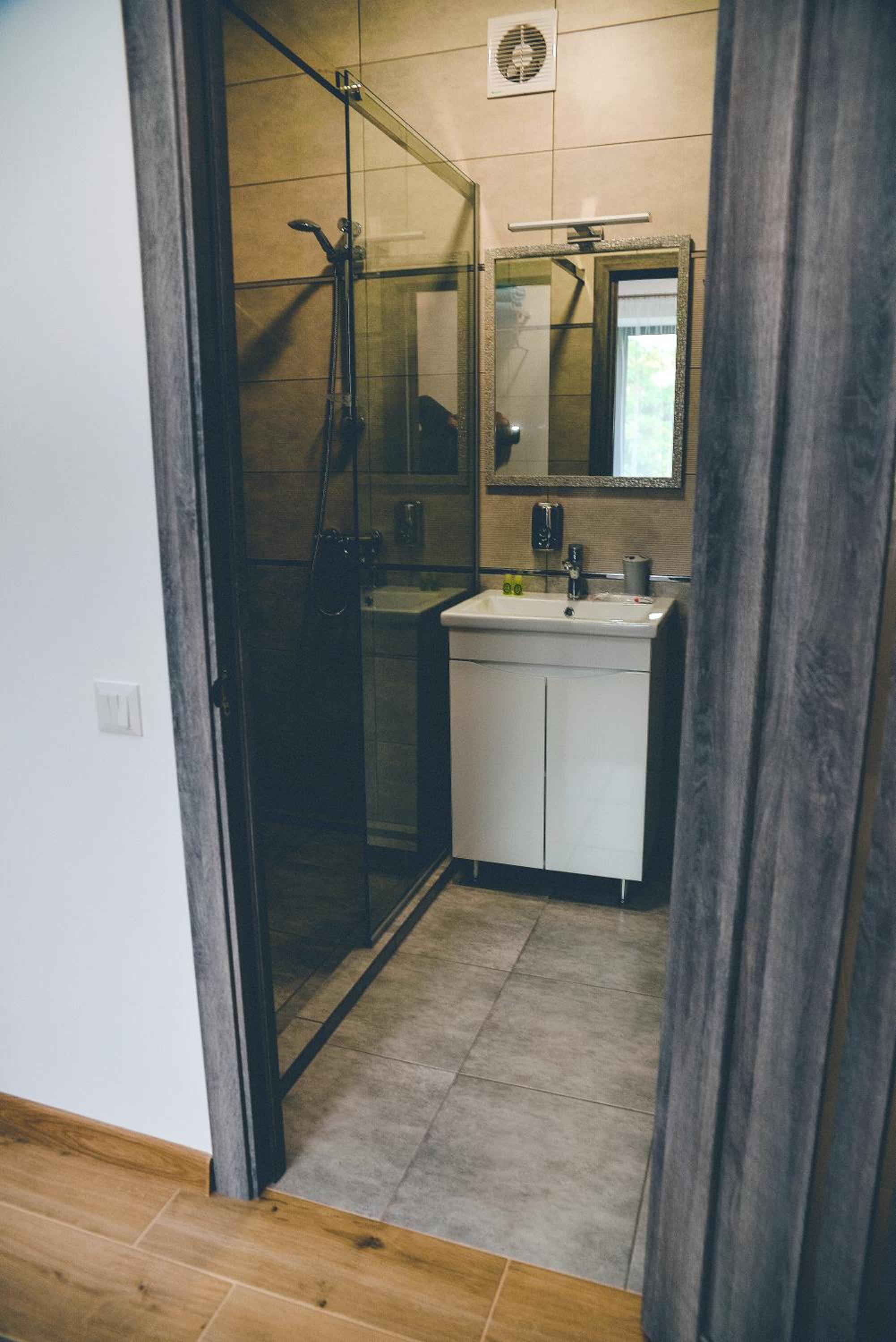 Four Rooms Apartments view 5