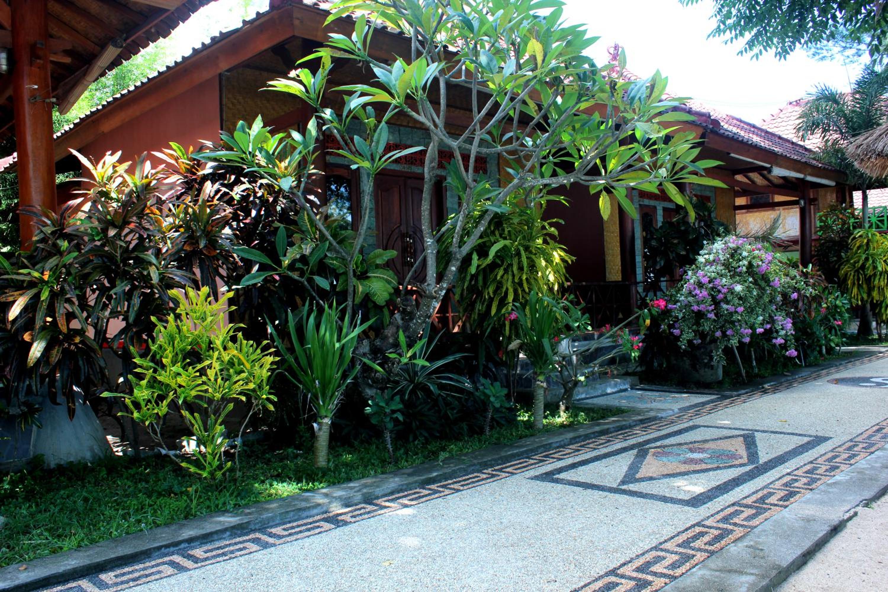 Krisna Bungalows and Restaurant