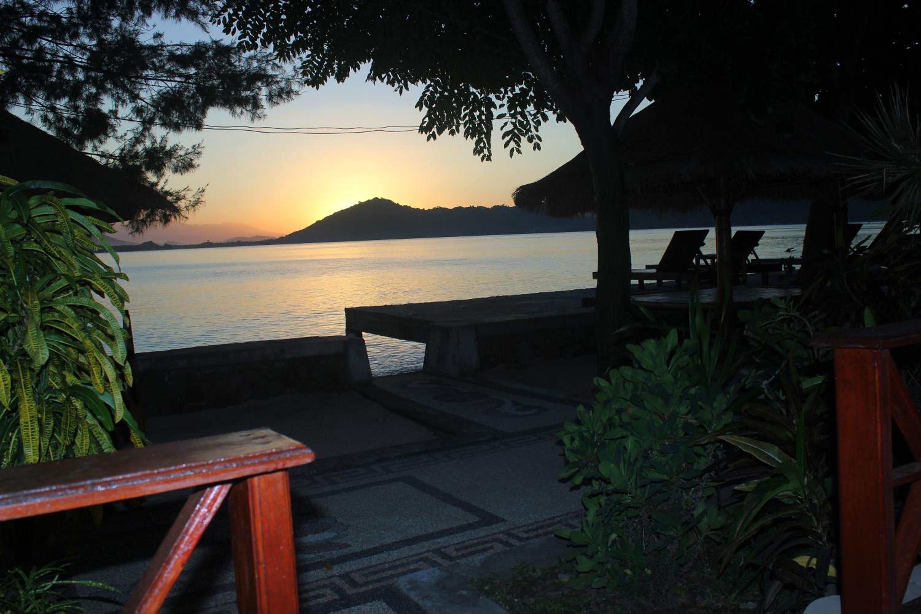 Krisna Bungalows and Restaurant