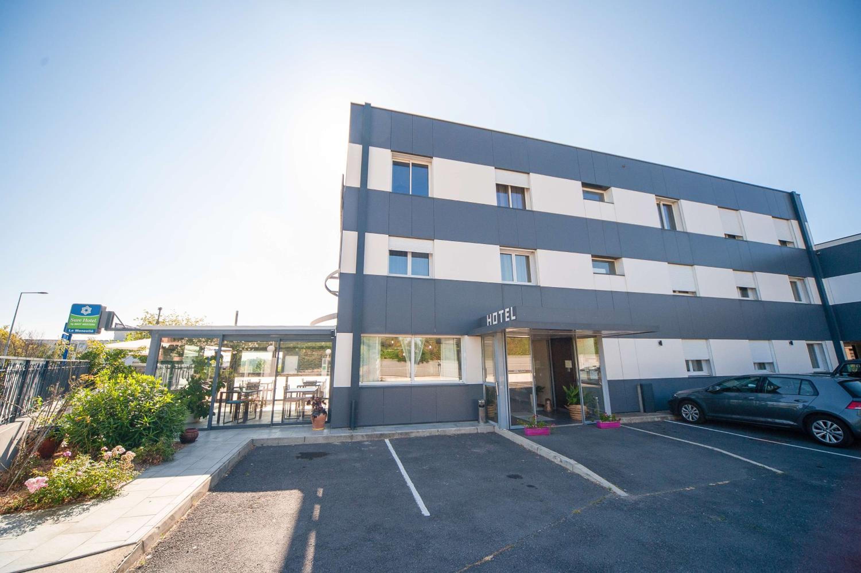 Hotel Sure Hotel by Best Western Beziers Le Monestie - Image 1