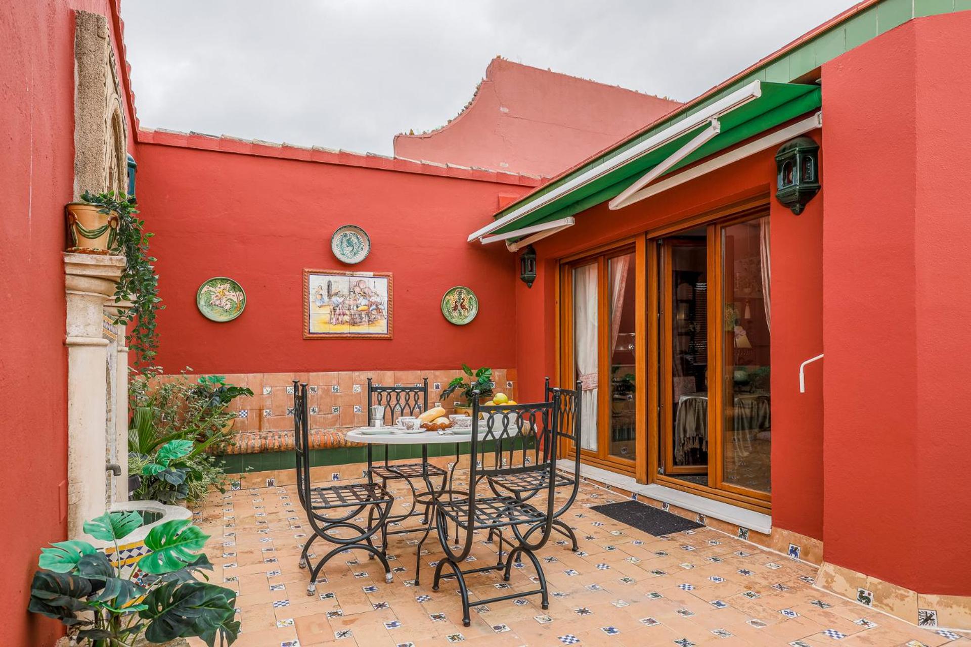 Historic apartment in Santa Cruz view 4