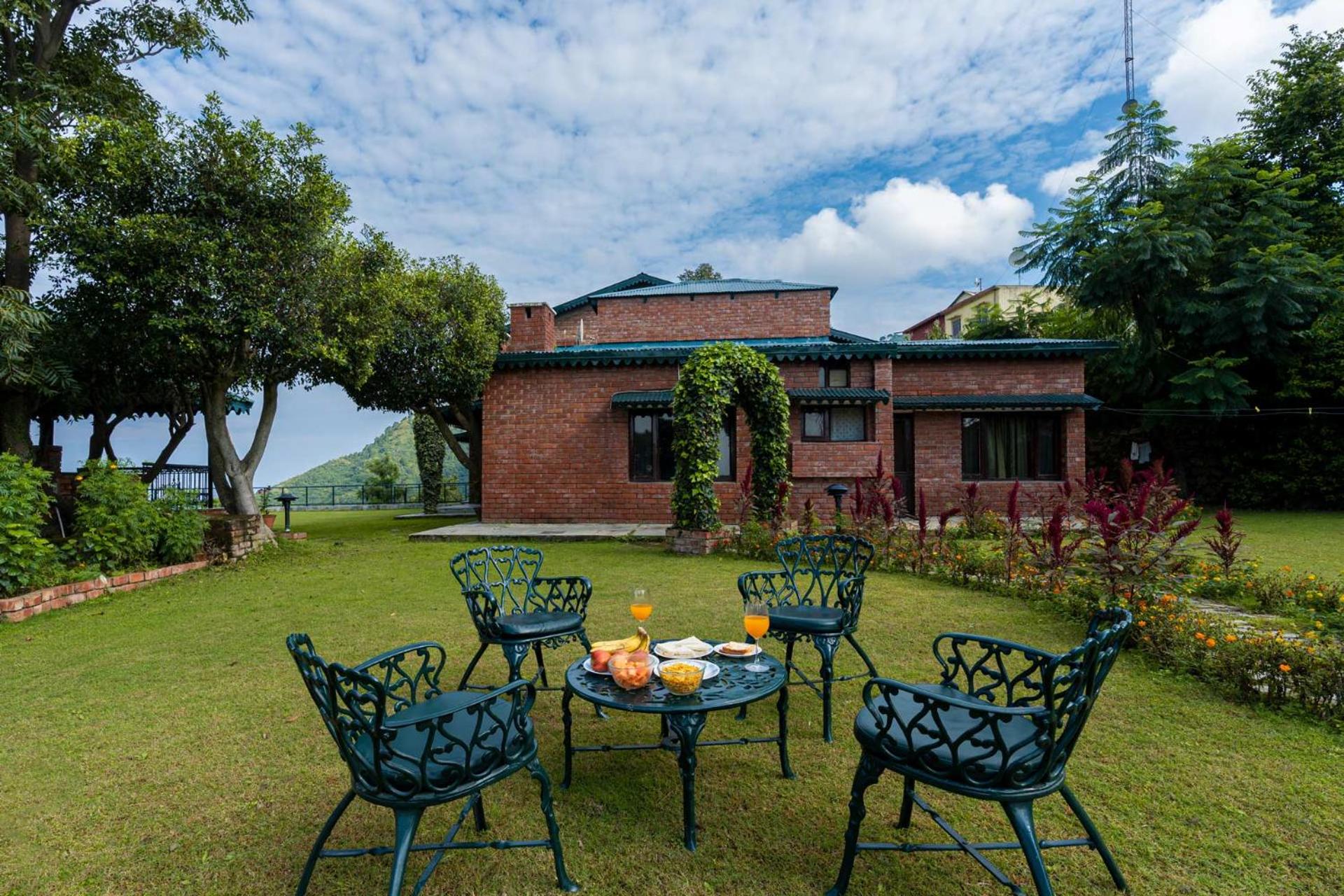 StayVista at Horizon 4BHK with Breakfast & Valley view view 5