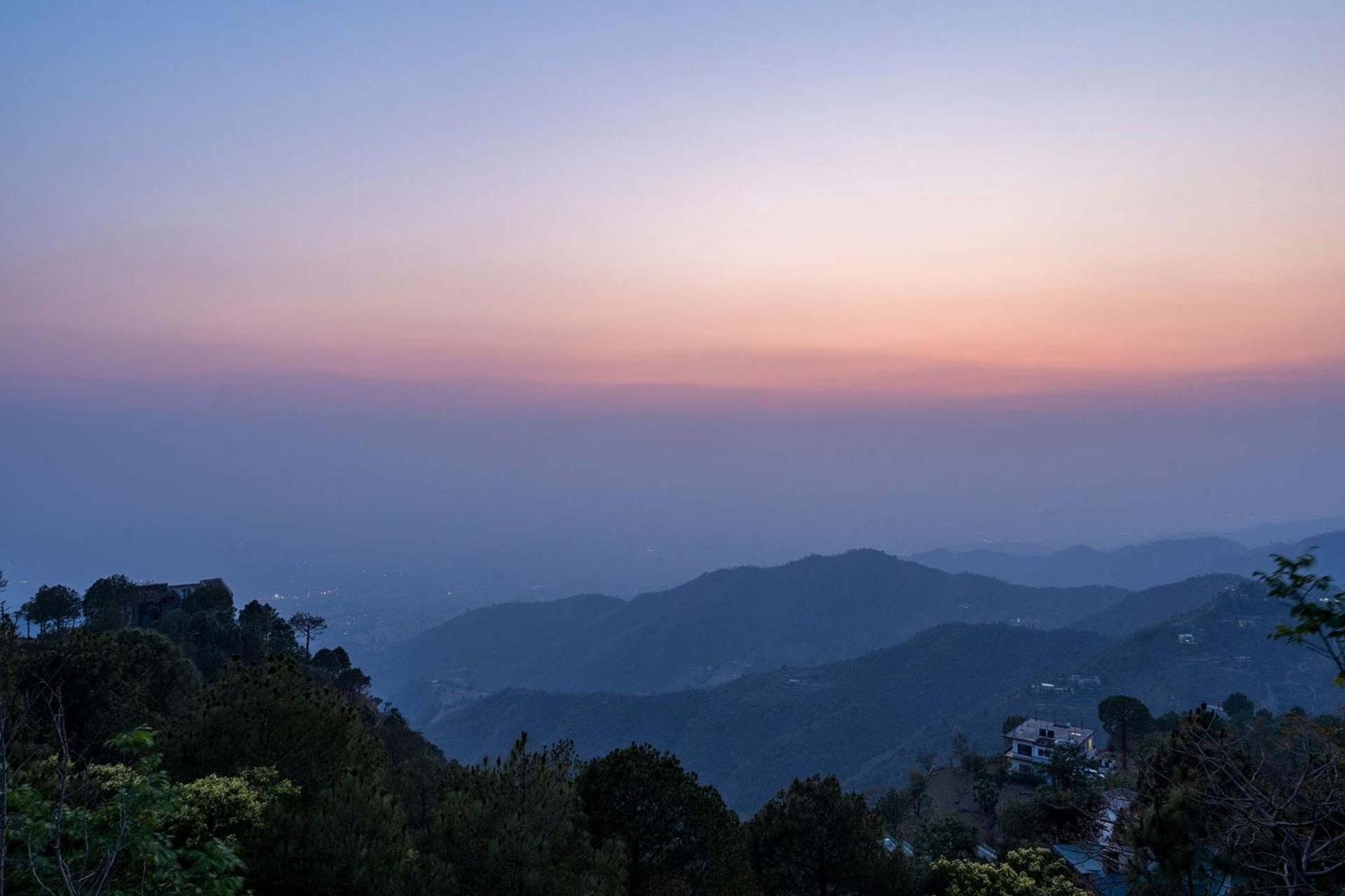 StayVista at Horizon 4BHK with Breakfast & Valley view view 4
