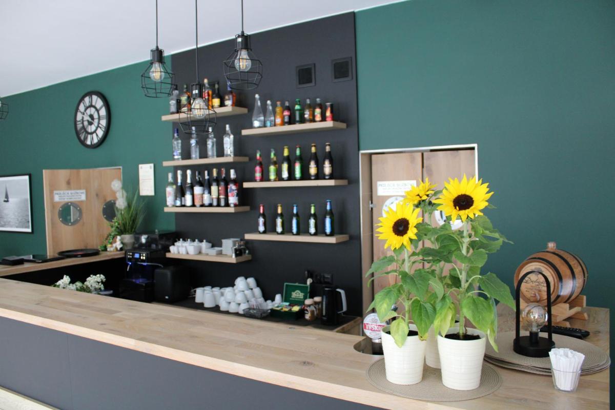bar