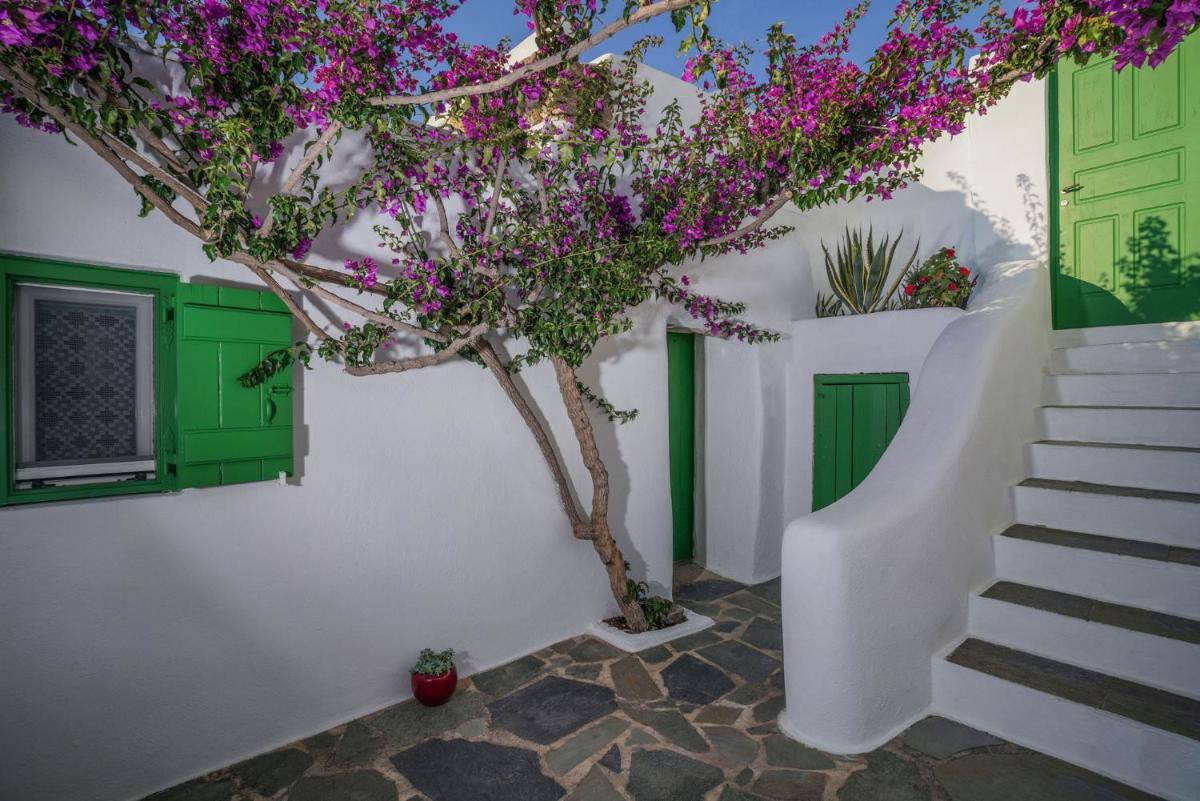 Serenity - Traditional house with stunning sea view photo 3