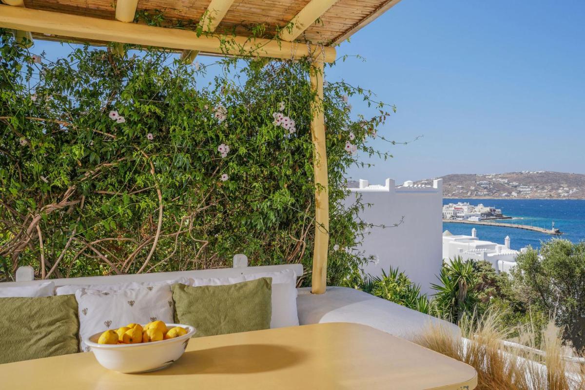 Serenity - Traditional house with stunning sea view photo 5