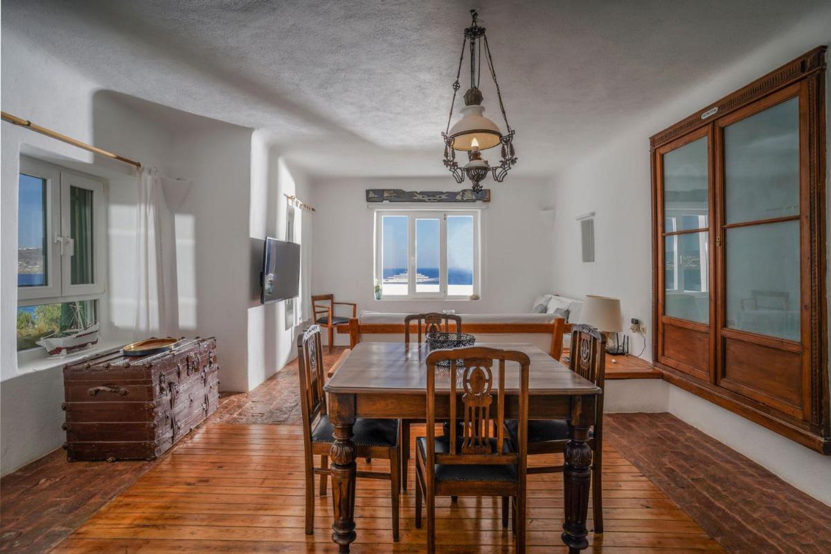 Serenity - Traditional house with stunning sea view photo 2