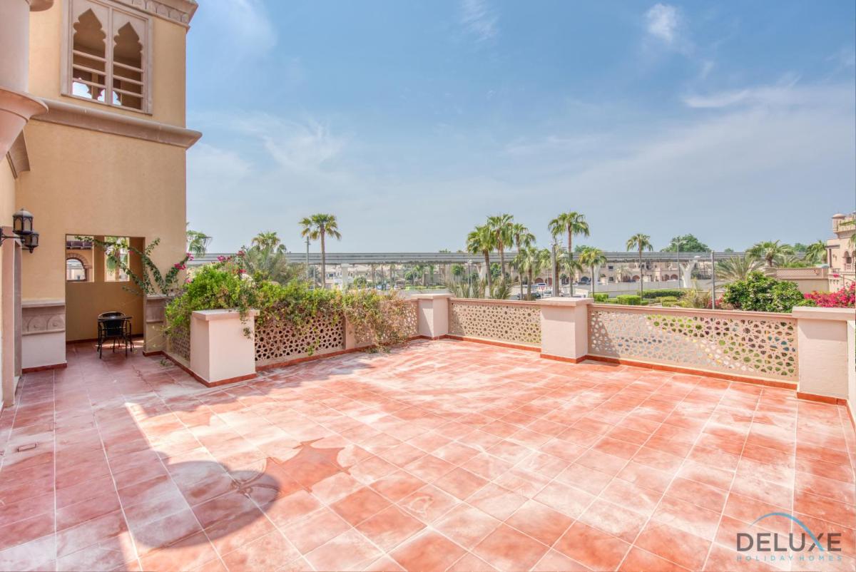Splendid 5BR Villa at Canal Cove Palm Jumeirah by Deluxe Holiday Homes