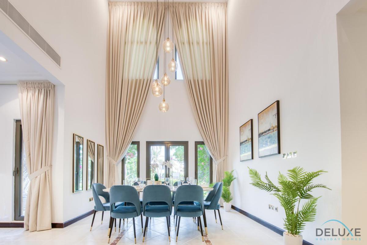 Splendid 5BR Villa at Canal Cove Palm Jumeirah by Deluxe Holiday Homes
