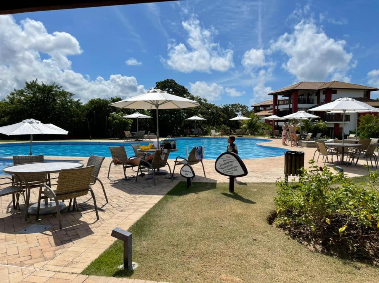 Apartamento Praia do Forte no Melhor Condôminio e Praia