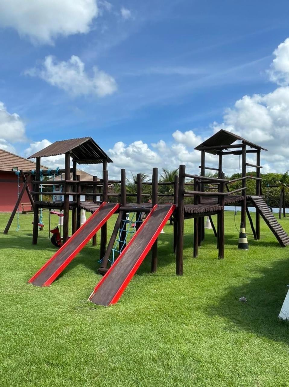 Apartamento Praia do Forte no Melhor Condôminio e Praia