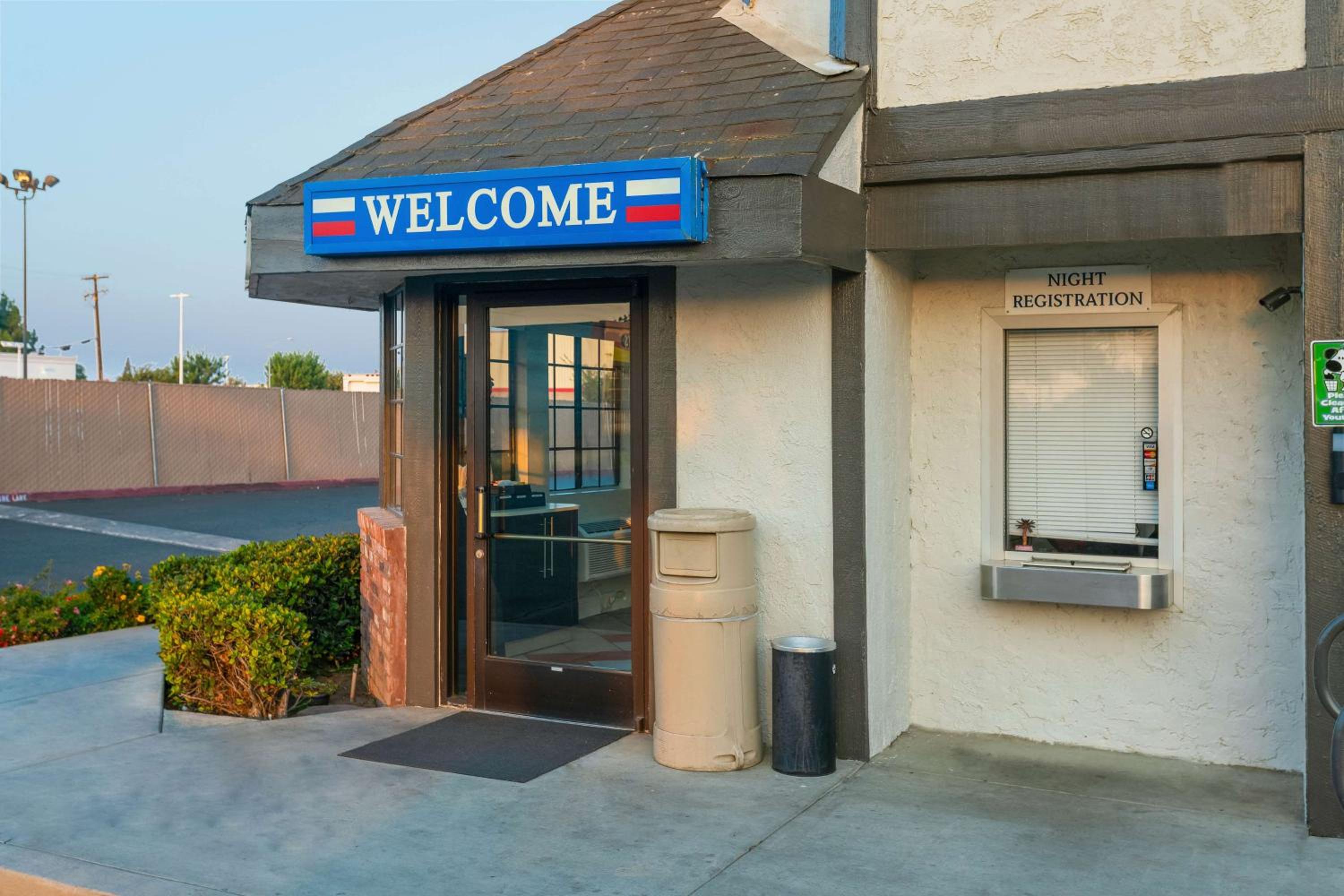 Merced Vacations - Motel 6-Merced, CA - North - Property Image 1