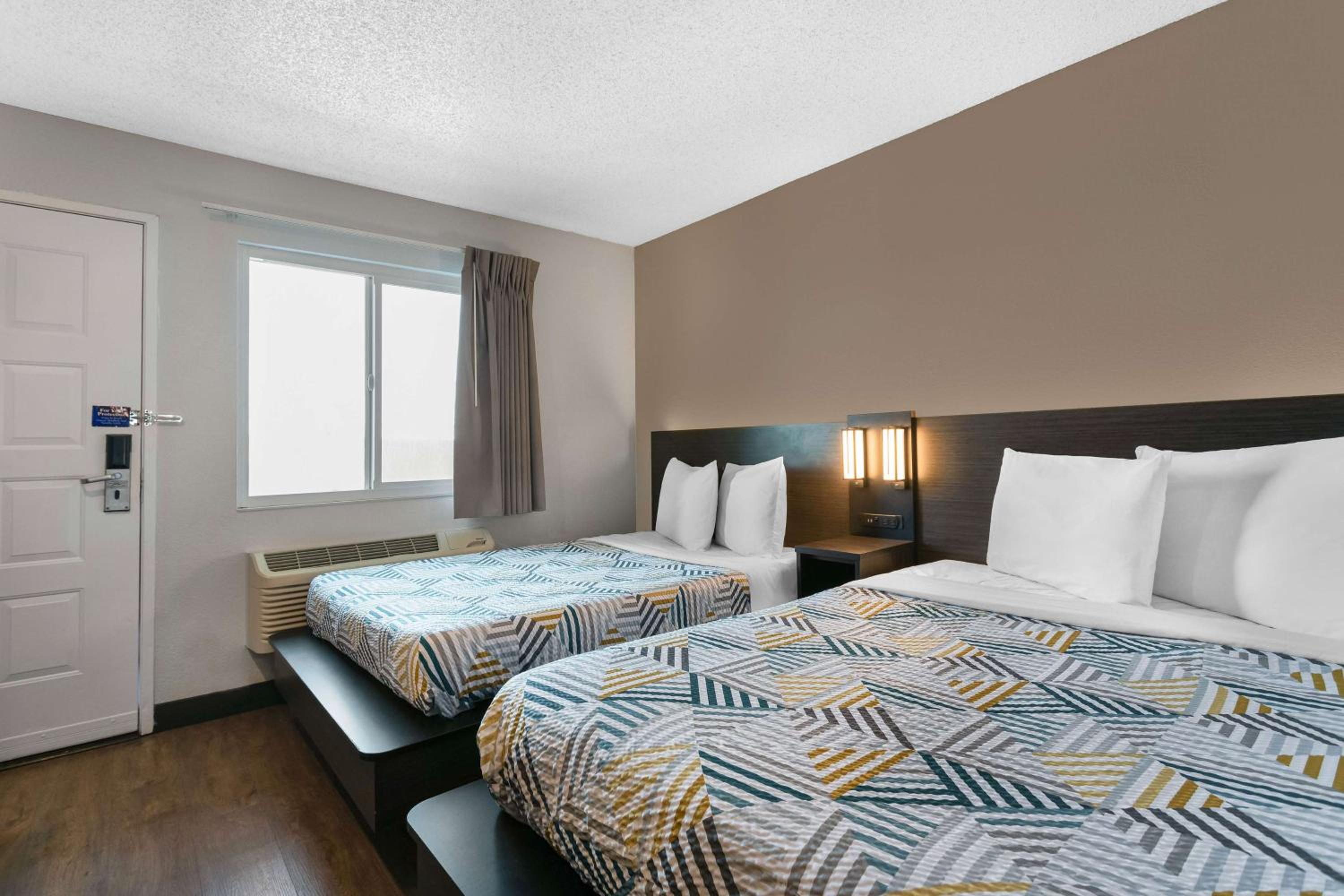 Merced Vacations - Motel 6-Merced, CA - North - Property Image 13