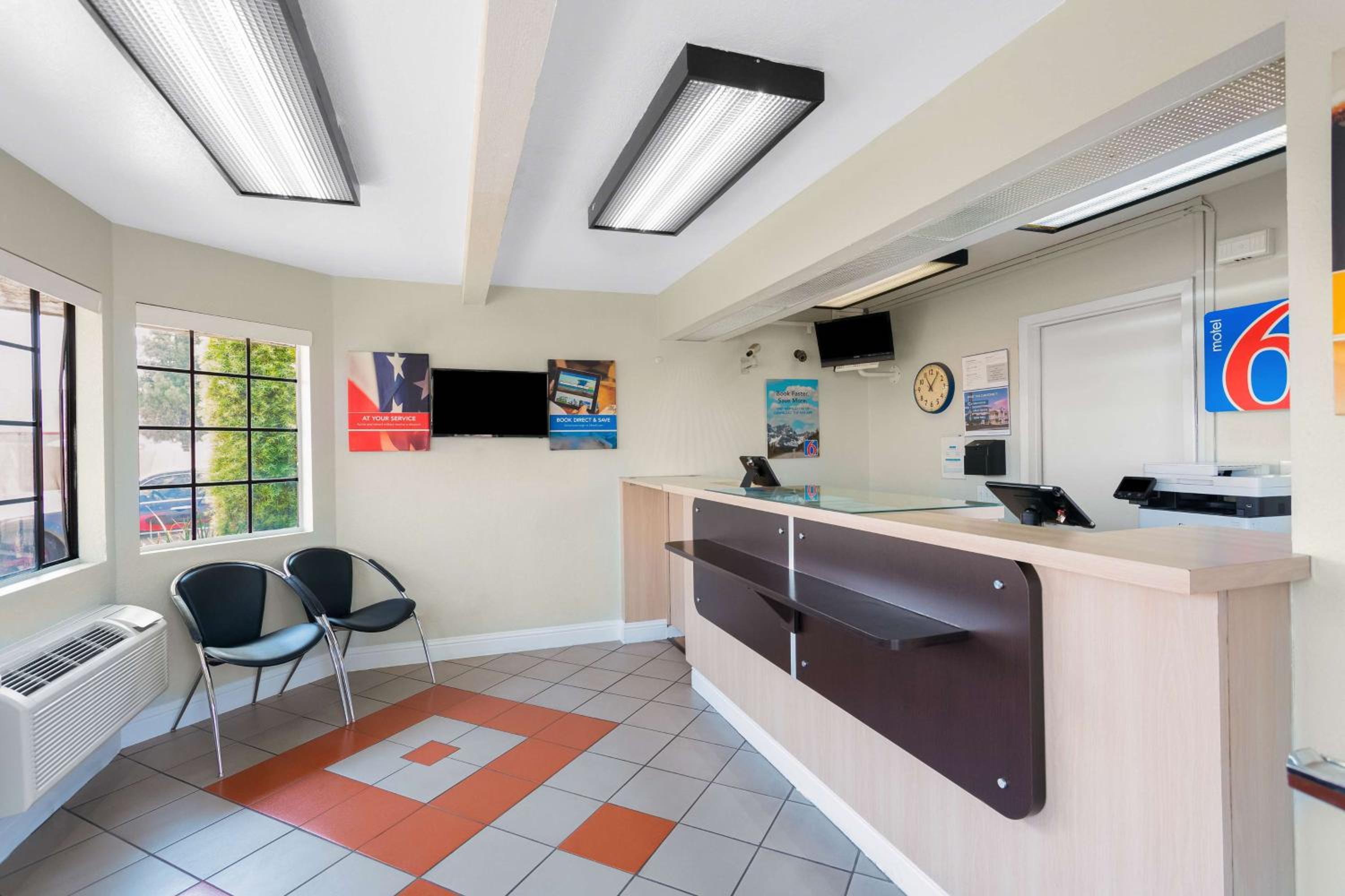 Merced Vacations - Motel 6-Merced, CA - North - Property Image 7