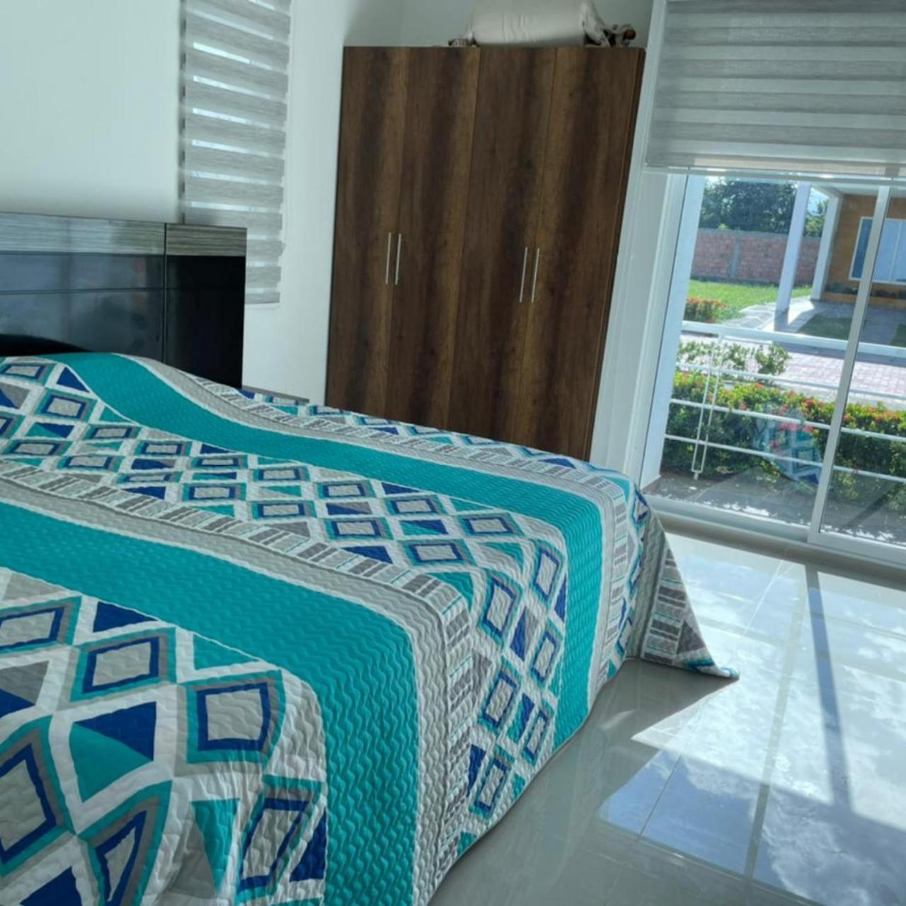 Casa Vacacional con Piscina Privada en Girardot