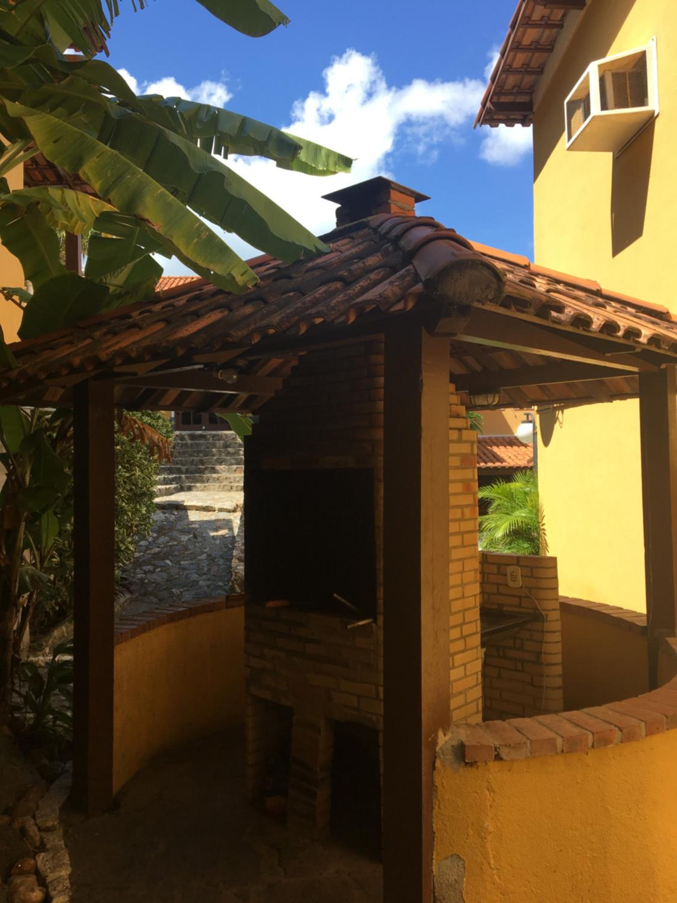 ESCAPE PARA O PARAISO, Casa Mobiliada com PISCINA e Salão de jogos, 300mt da PRAIA