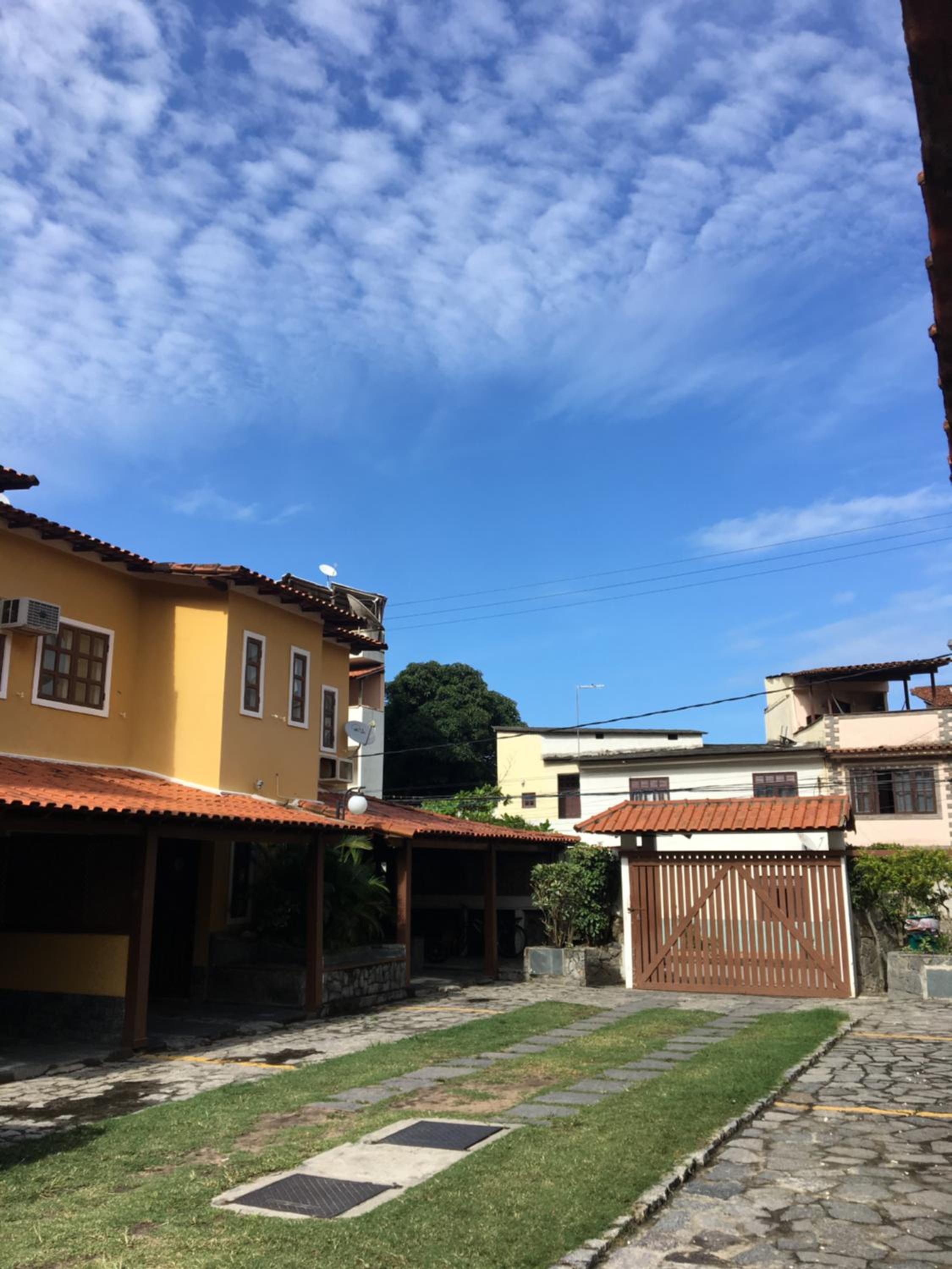ESCAPE PARA O PARAISO, Casa Mobiliada com PISCINA e Salão de jogos, 300mt da PRAIA